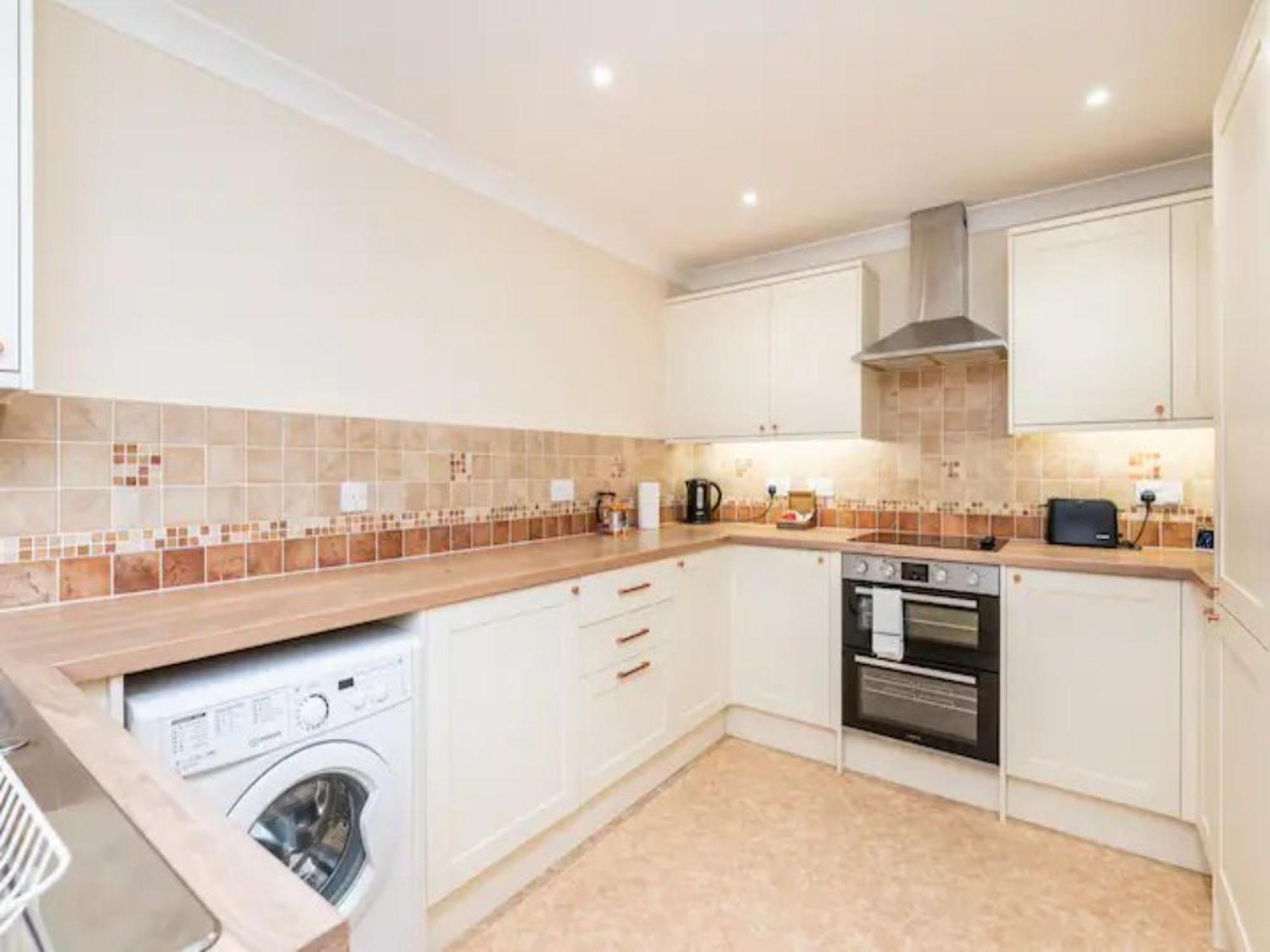 Pass The Keys Central Townhouse With Free Parking York Eksteriør bilde