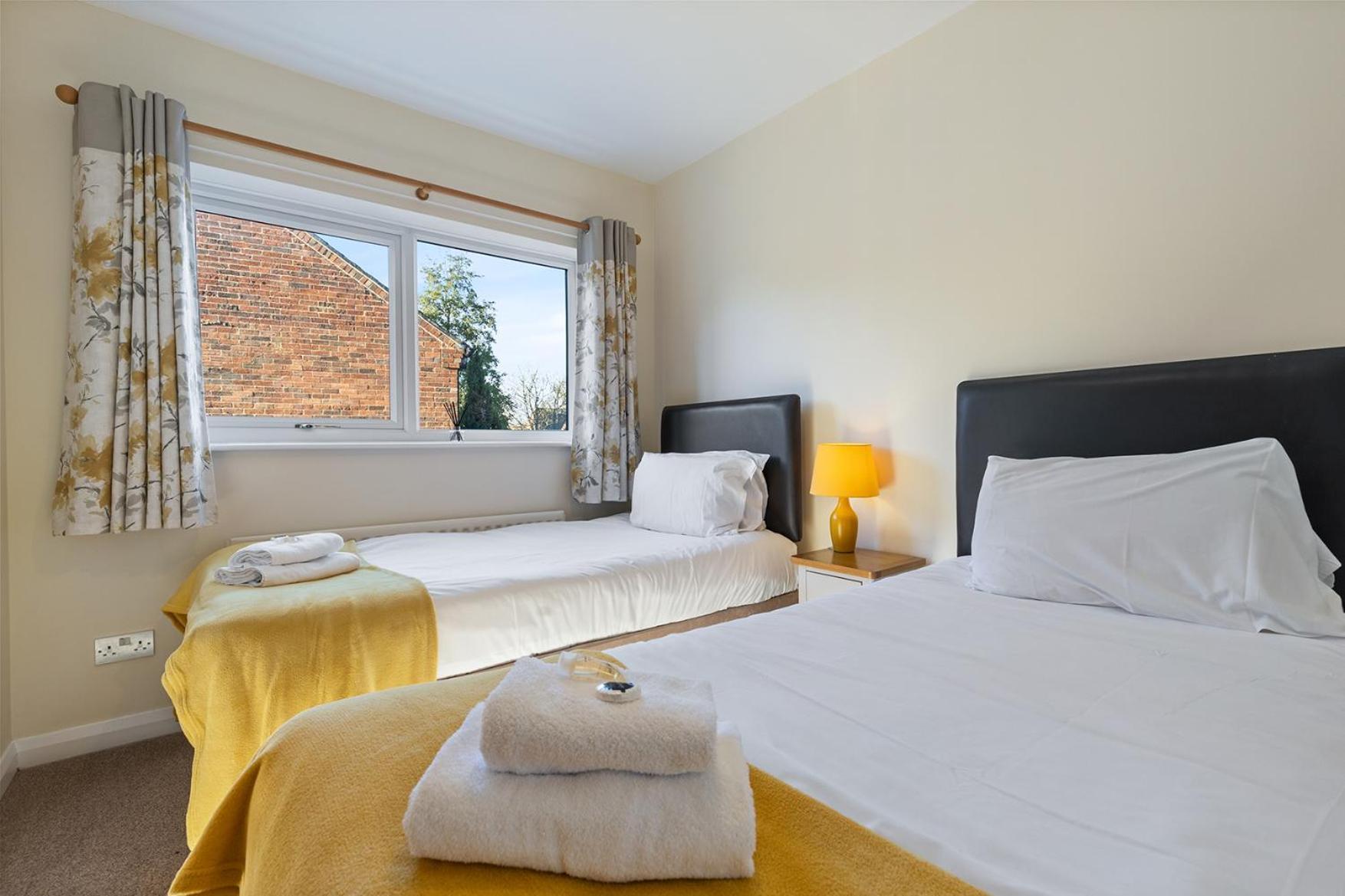 Pass The Keys Central Townhouse With Free Parking York Eksteriør bilde